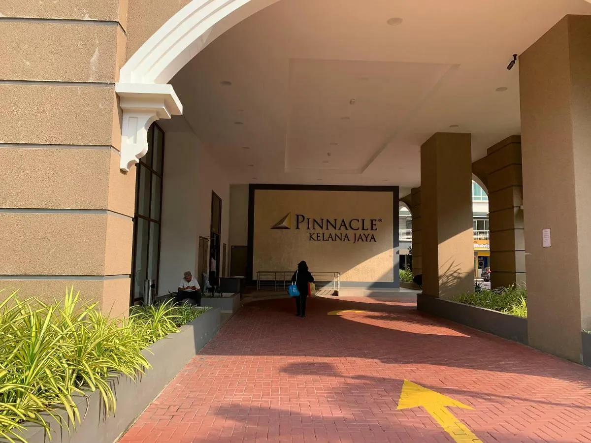 Kyra Luxury Duplex Studio @ Pinnacle Kelana Jaya Kampong Baharu Sungai Way 0*,  Malaysia