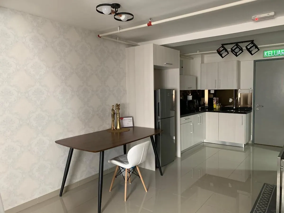 Kyra Luxury Duplex Studio @ Pinnacle Kelana Jaya Kampong Baharu Sungai Way 0*,  Malaysia
